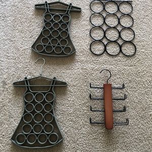 Four scarf/neck tie racks